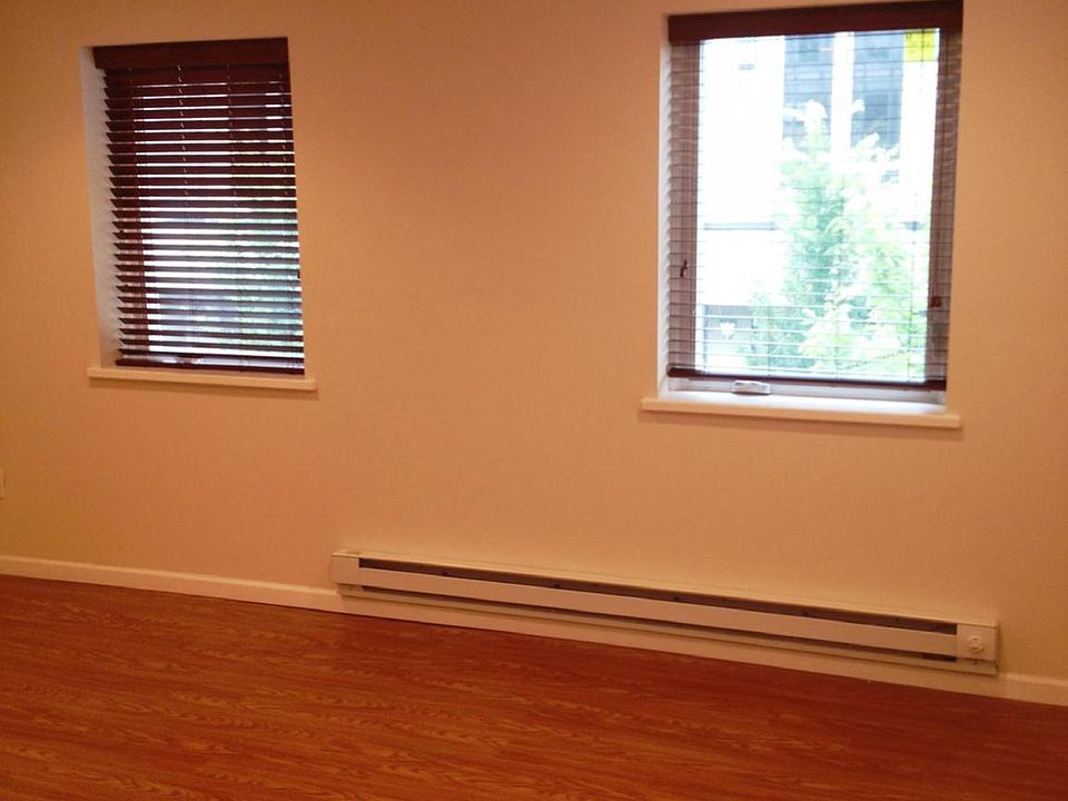 2nd image of 308 Old York Rd #4