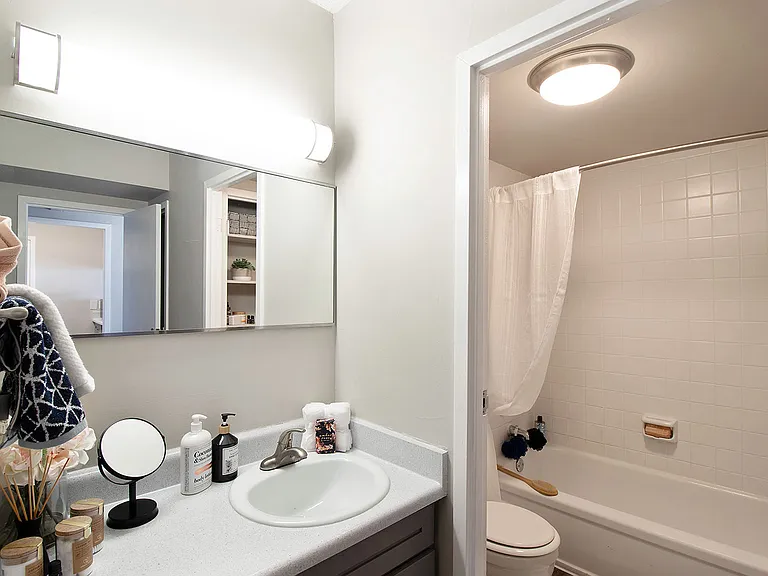 Indigo Riverview — Photo 29