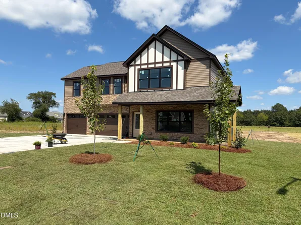 1572 Eastbay Dr, Fayetteville, NC 28312