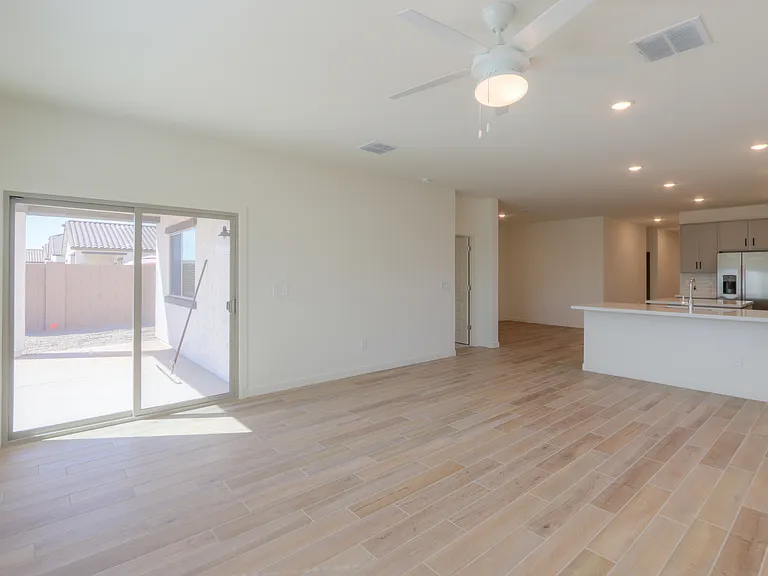 40285 W Chambers Ave — Photo 22