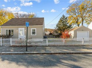 32 Dedham Ave, Providence, RI 02909