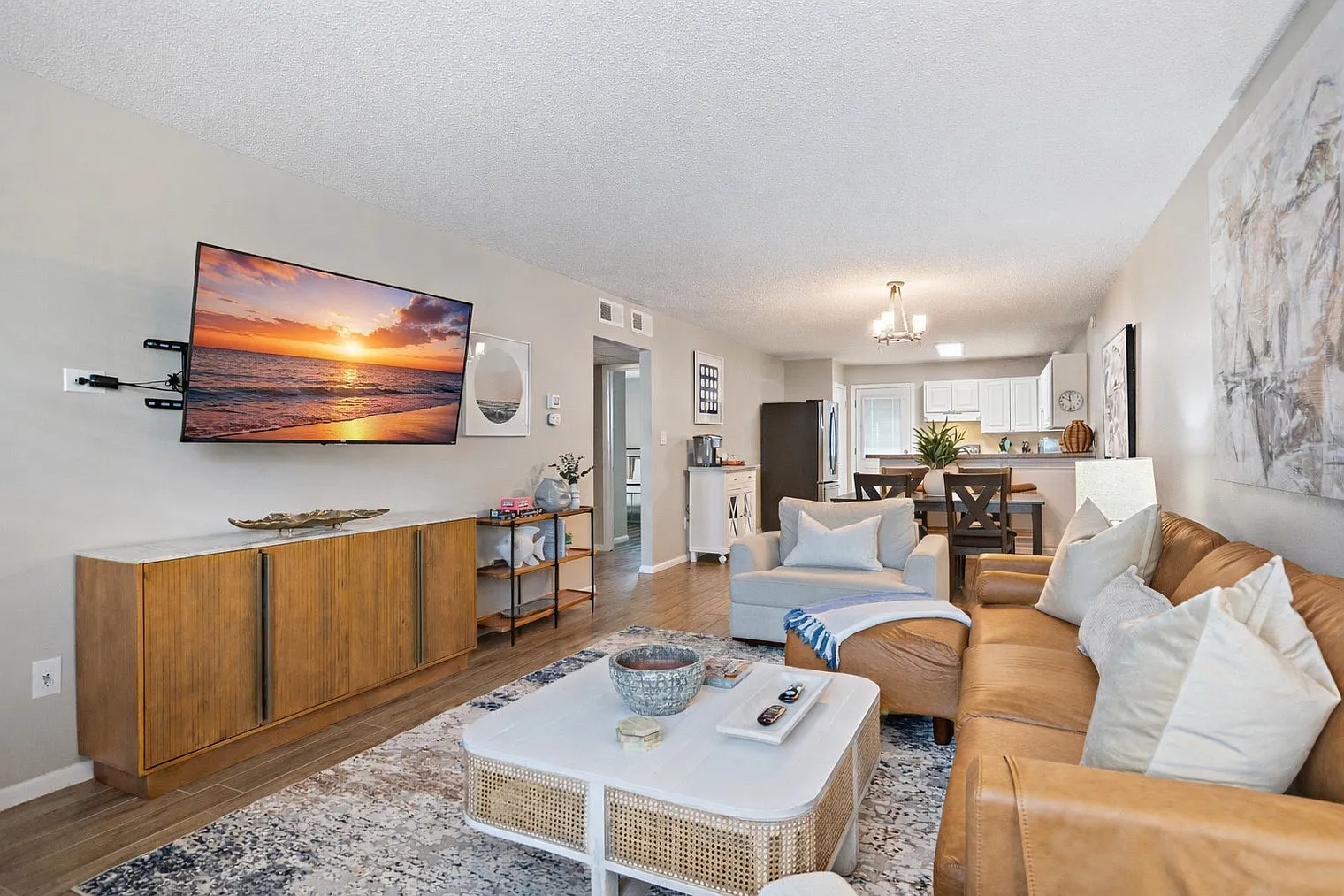 2 bed, 2.0 bath, 7922 sqft, $2,481 — Photo 1