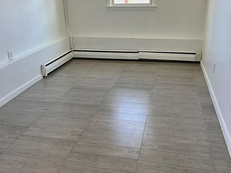 326 Sherman Ave — Photo 13