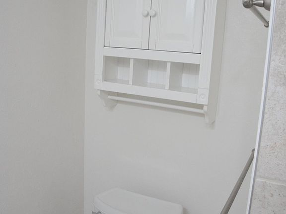 4th image of 95014 Oaklea Dr