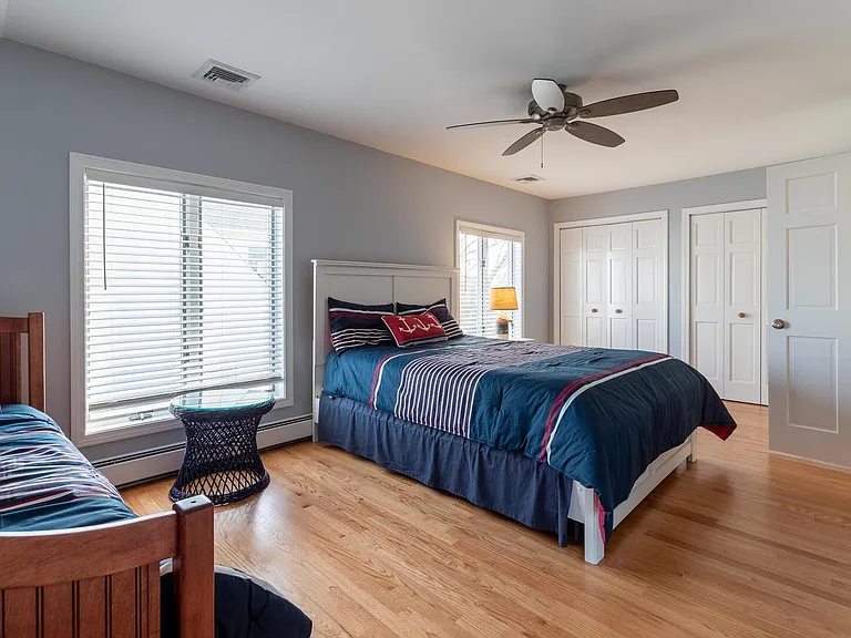 7 Lowell St — Photo 13