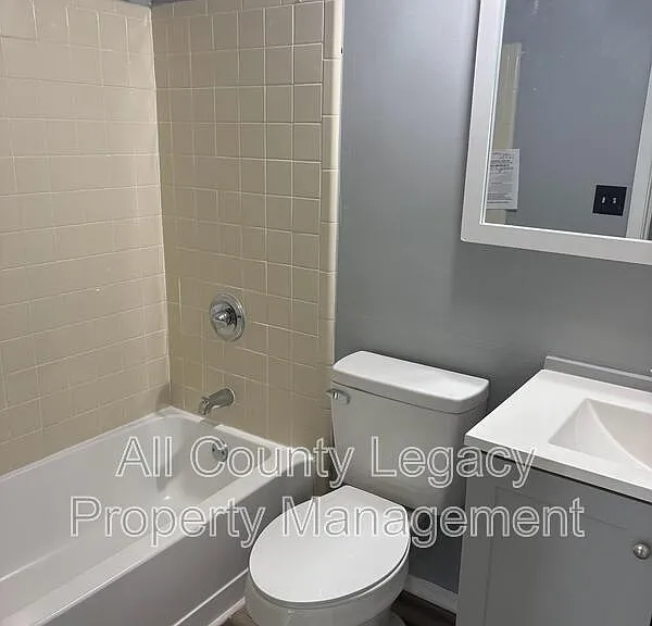 5774 Wells Cir — Photo 10