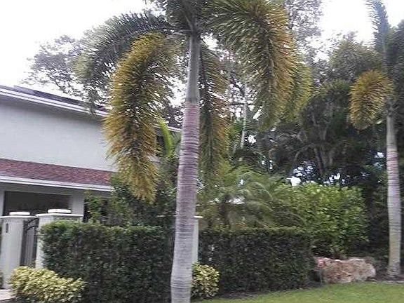 3rd image of 1828 SW 24th Ave