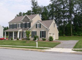 731 Connolly Dr, Red Lion, PA