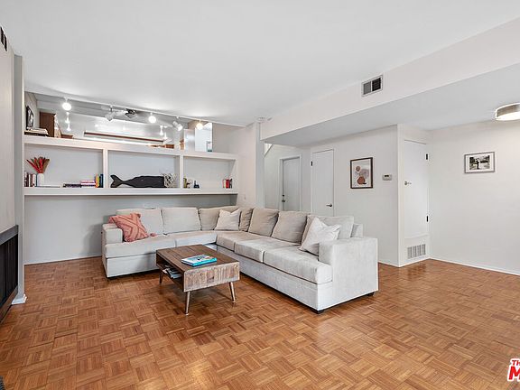 4th image of 13233 Fiji Way Unit K