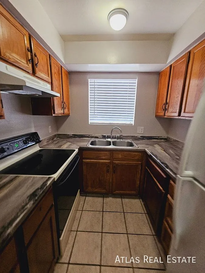 Coming SOON! Modern 2 Bedroom | Prime Mesa Location — Photo 1