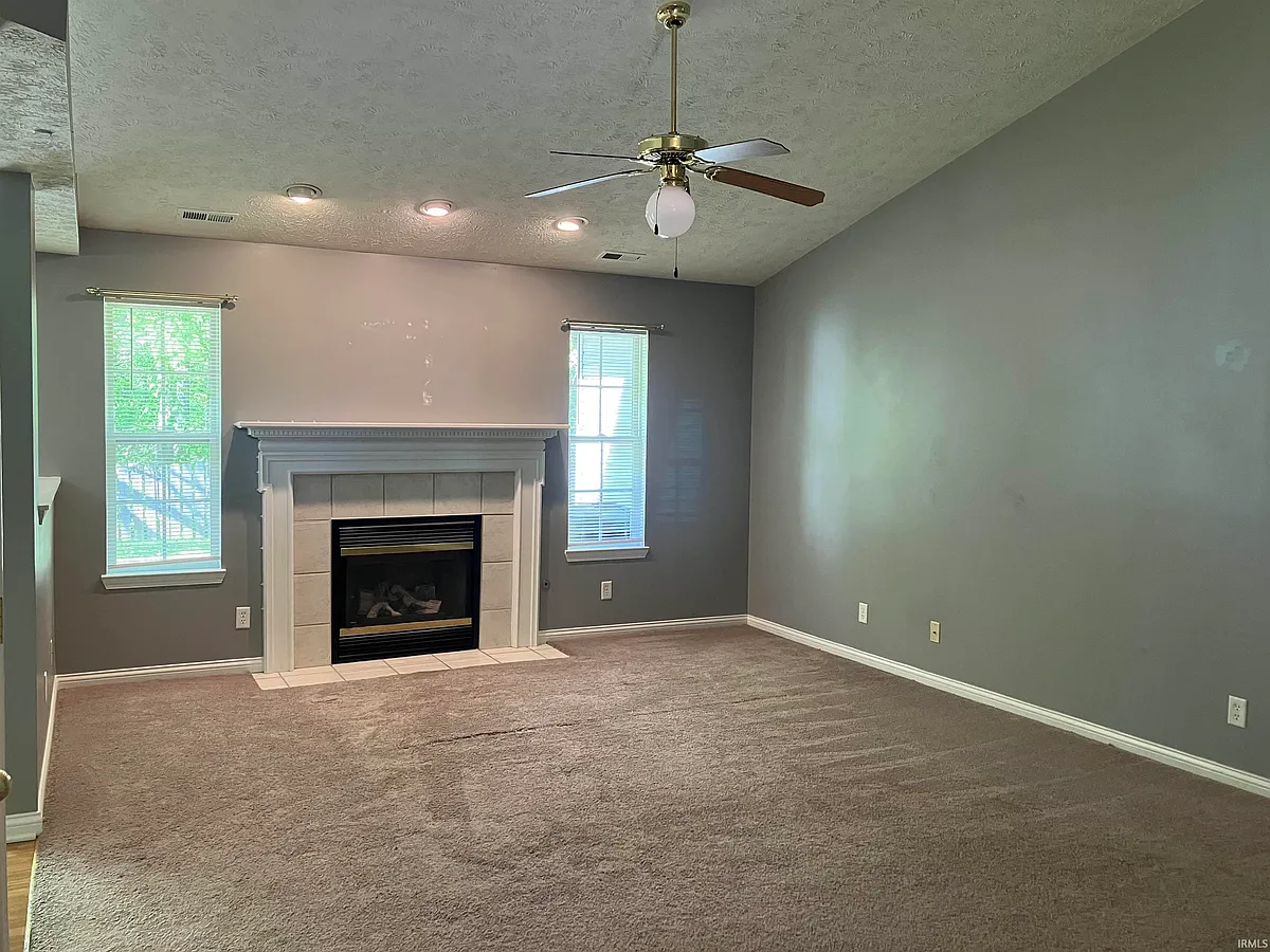 Building Photo - 8120 Cedar Point Dr