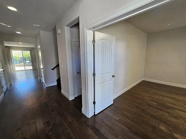 914 Wilderness Way — Photo 4
