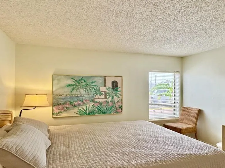 1912 Gulf Blvd #109 — Photo 14