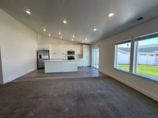 535 W 1110 N — Photo 4