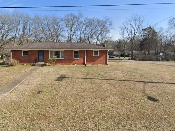 2019 Foxdale Dr, Murfreesboro, TN 37130