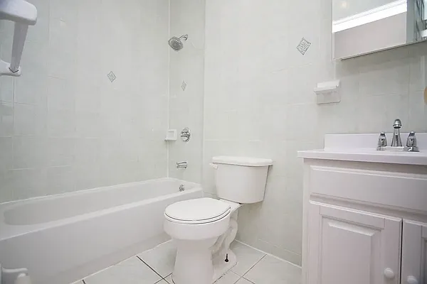 Rented by Friedman Mayer, LREB | media 35