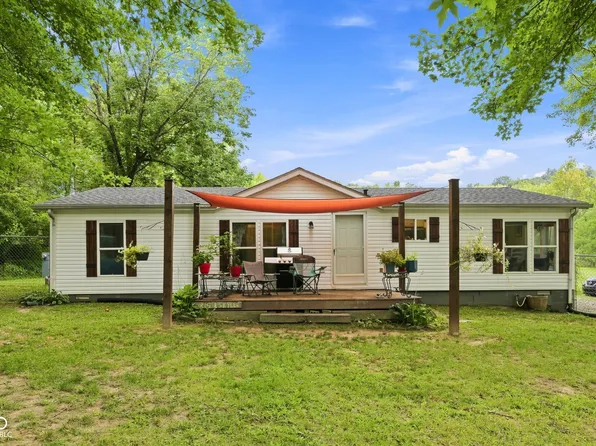 4611 Covered Bridge Rd, Nashville, IN 47448