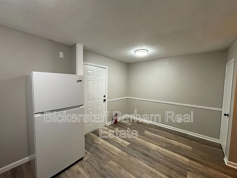 1263 Cedar Ave #4 — Photo 7