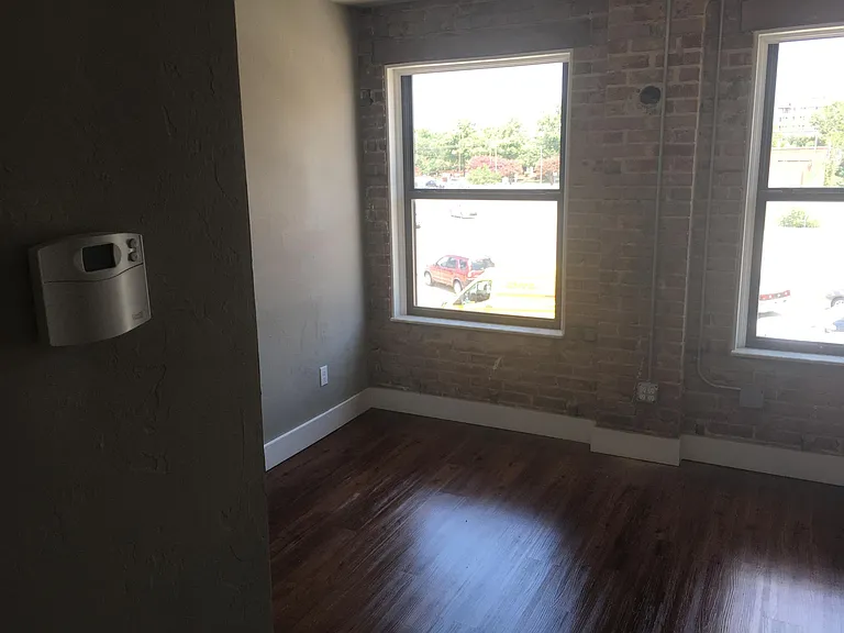 134 NW 13th St — Photo 14