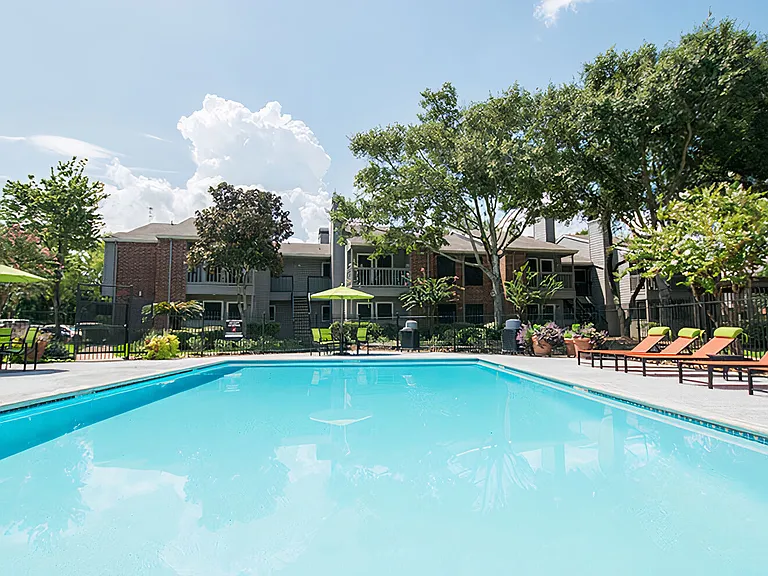 Porterwood Apartments — Photo 16
