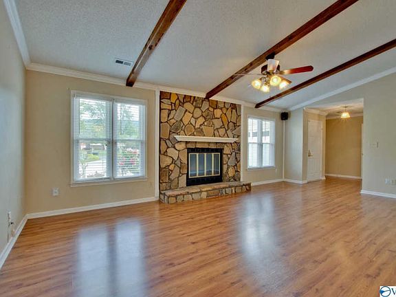 3rd image of 1004 Kinsey Dr SE