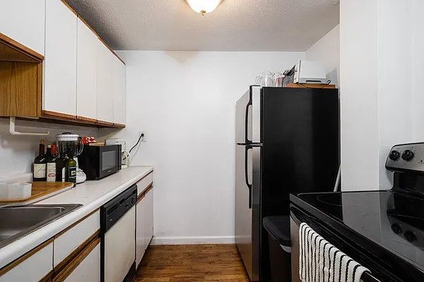 Rented by Corbett & Dullea Realty | media 24