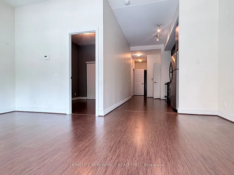 112 George St S #S217 — Photo 10