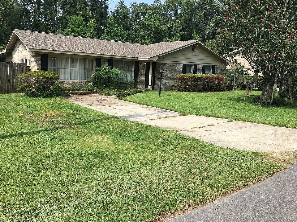 1st image of 212 Eagle Dr