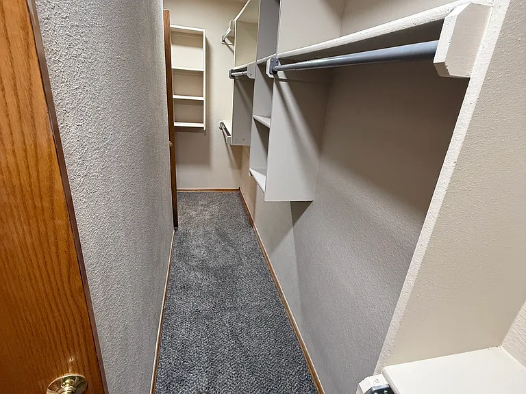 3005 Kaeylee Ln — Photo 11