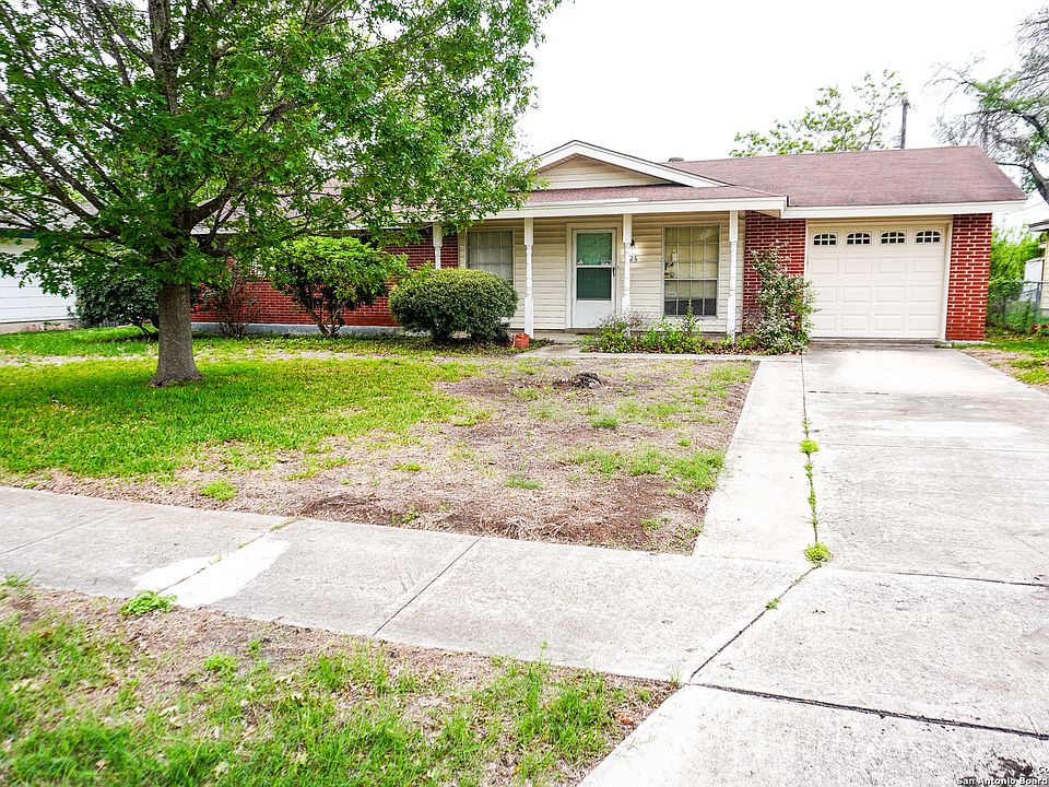 1st image of 126 Meadow Trail Dr