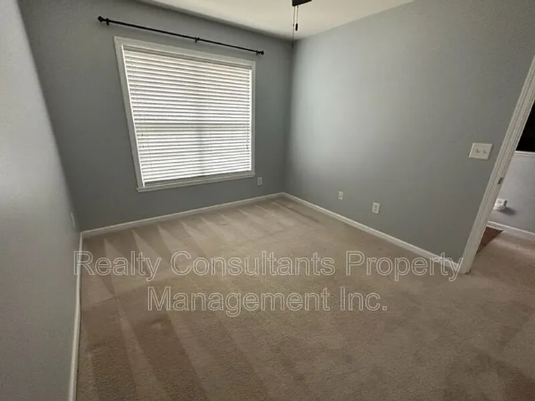 2152 Rosemont Dr — Photo 17
