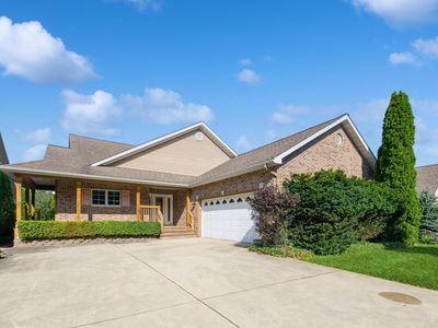 157 Brookhollow Ct, Michigan City, IN, 46360