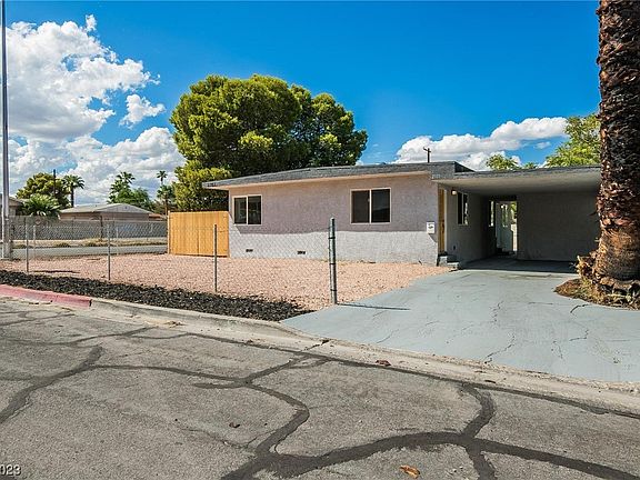 3rd image of 2101 Elm Ave
