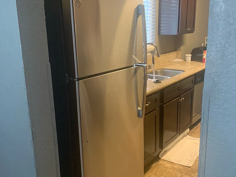 1723 Linden Ave — Photo 6