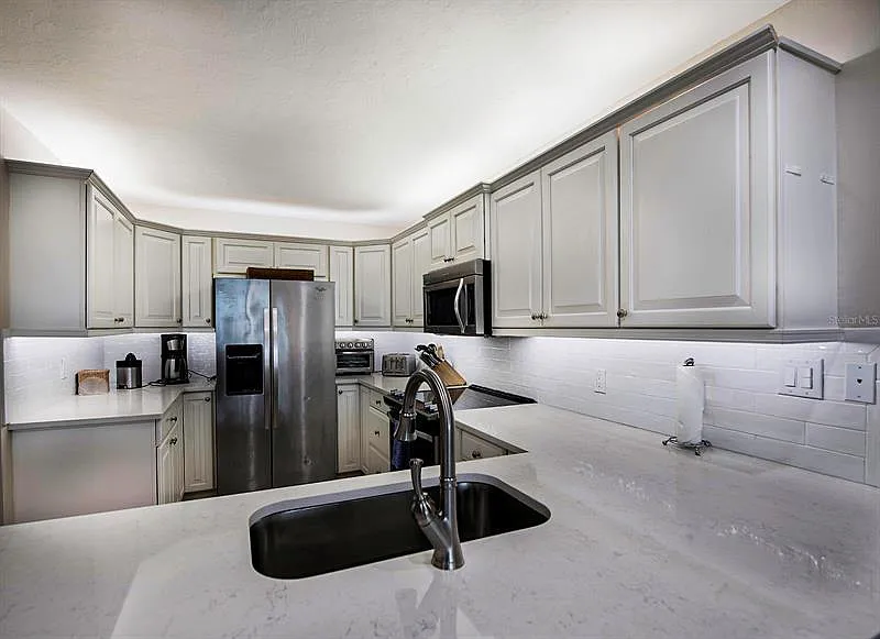 2 bed, 1484 sqft, $10,000 — Photo 2