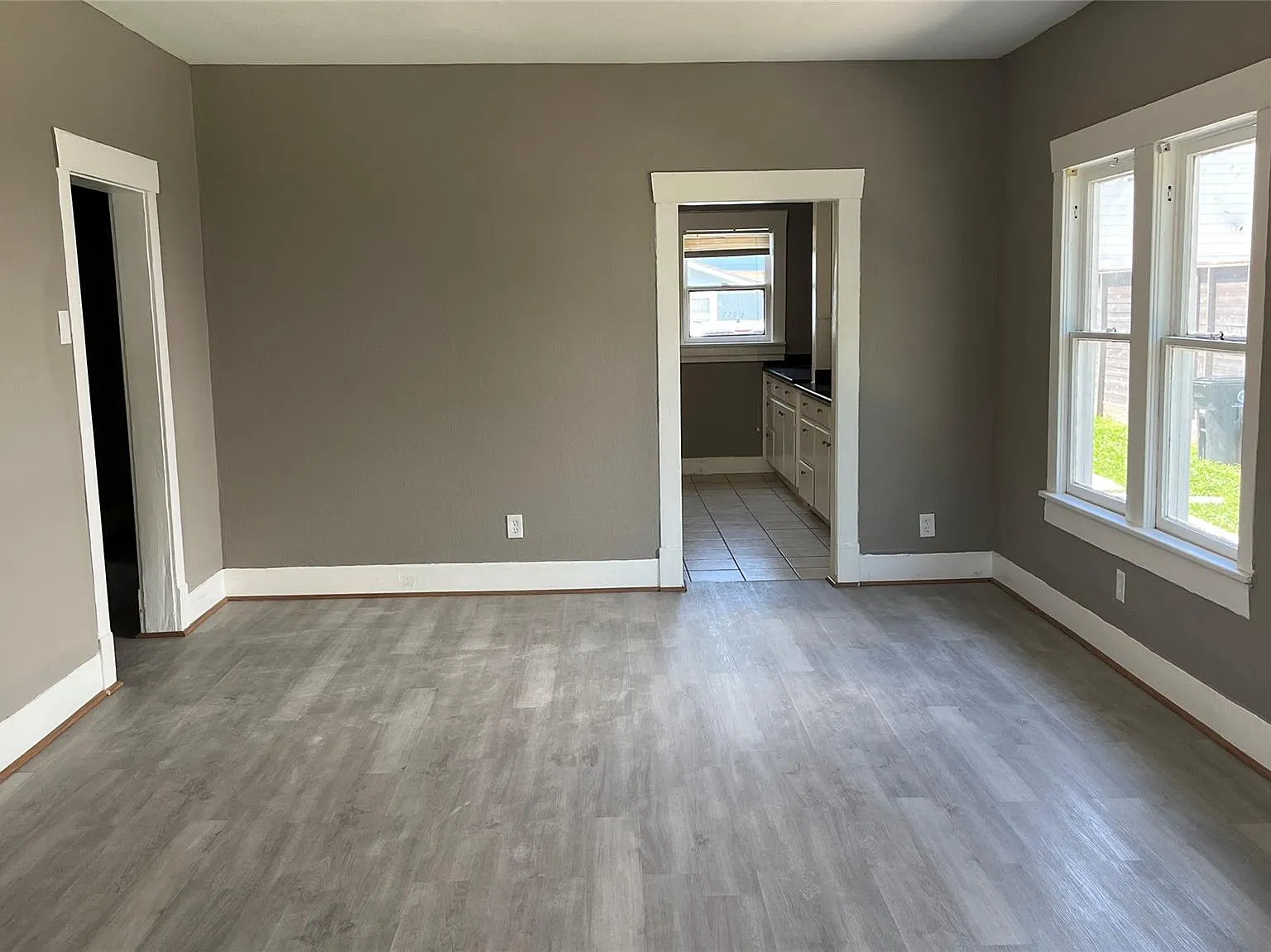 3 bed, 1.5 bath, 1550 sqft, $2,500 — Photo 3