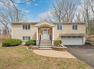 16 Pine Ridge Rd, Windham, NH 03087