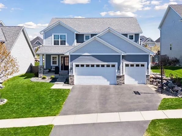 9091 River Rock Dr N, Chanhassen, MN 55317