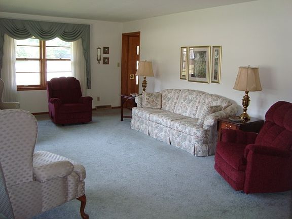 2nd image of 431 S Scotty Dr