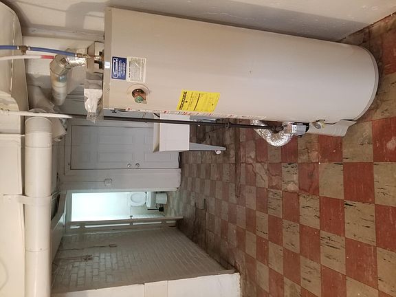 3rd image of 1502 Clearview St #Townhouse