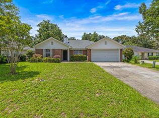 27 Chapel Dr, Savannah, GA 31406