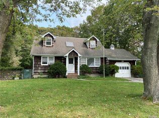 23 Linden Ln, Shirley, NY 11967