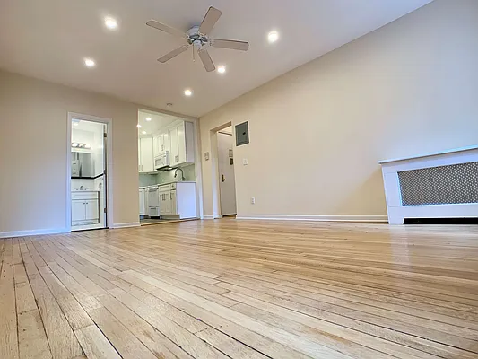 Rented by Building Equity Real Estate LLC | media 10