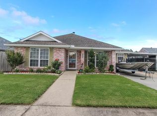 3825 Despaux Dr, Chalmette, LA 70043