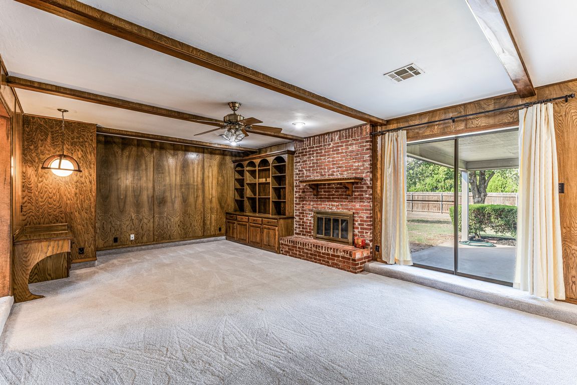 next background image