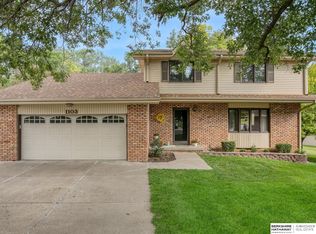 1103 Bruce Cir, Bellevue, NE 68005