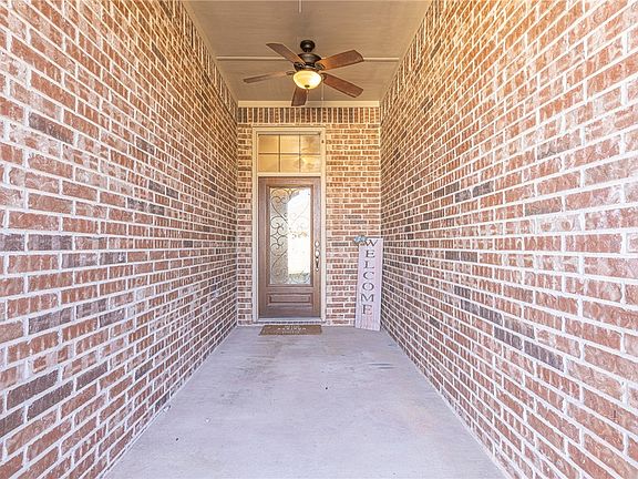 4th image of 2515 Kinnersley Ln
