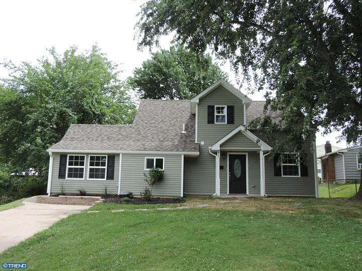 413 Holly Dr photo 1