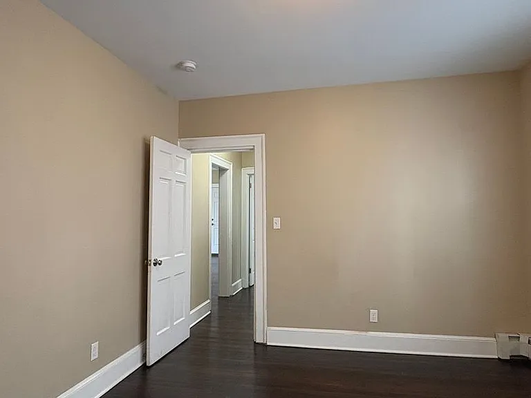 24 Oak - Blue Pod — Photo 10