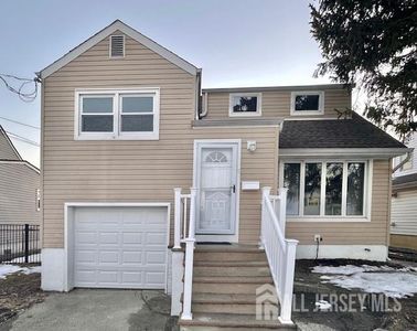 5 Gardner Pl, Parlin, NJ, 08859